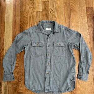 Men's Gray Button-Up Shirt